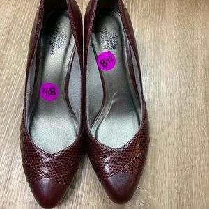 LifeStride velocity with memory foam women’s shoes